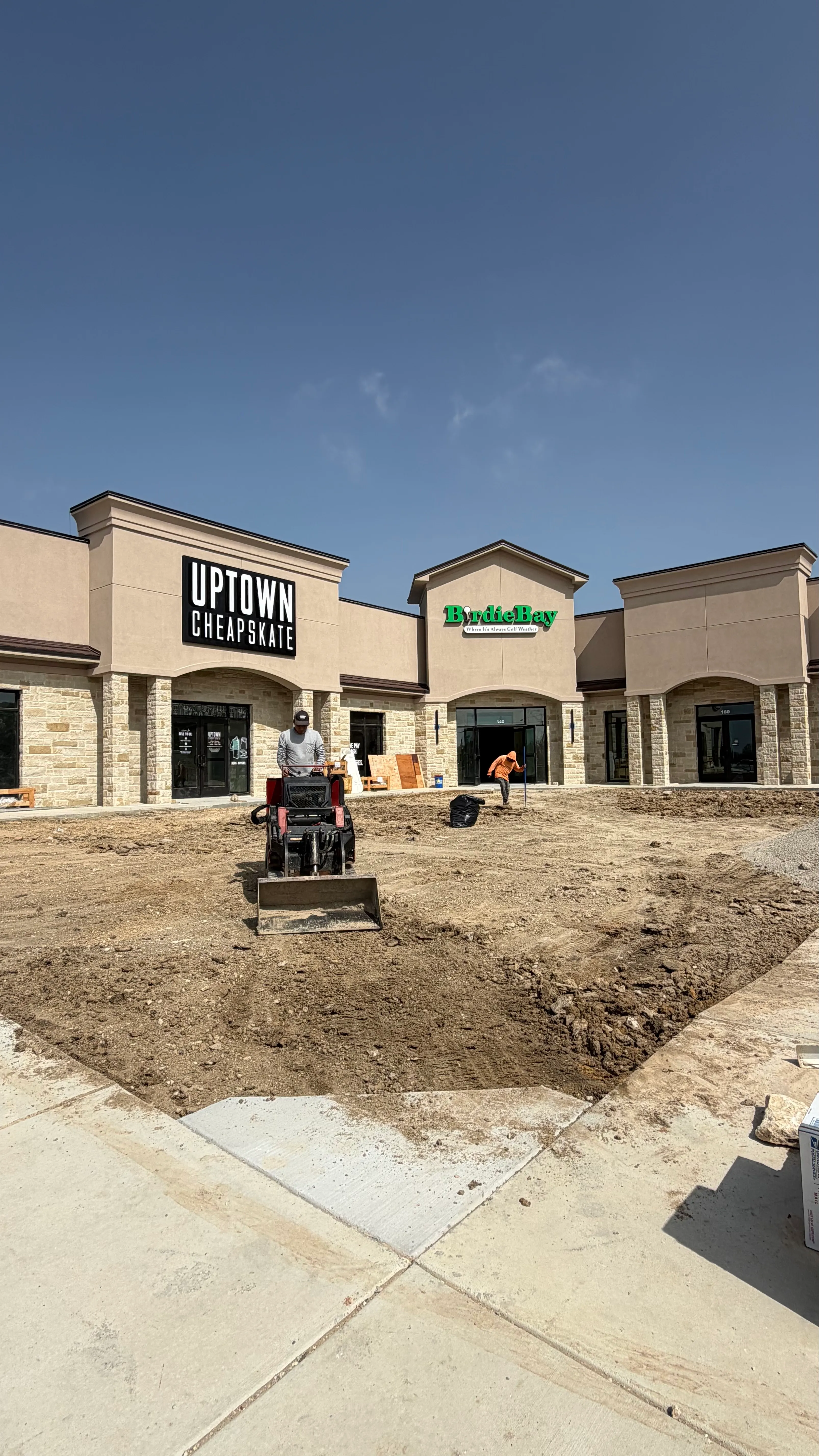 Construction 4 — Hudson Oaks Shopping Center — 4,300 SF Commercial Turf with a 3-Hole Putting Green