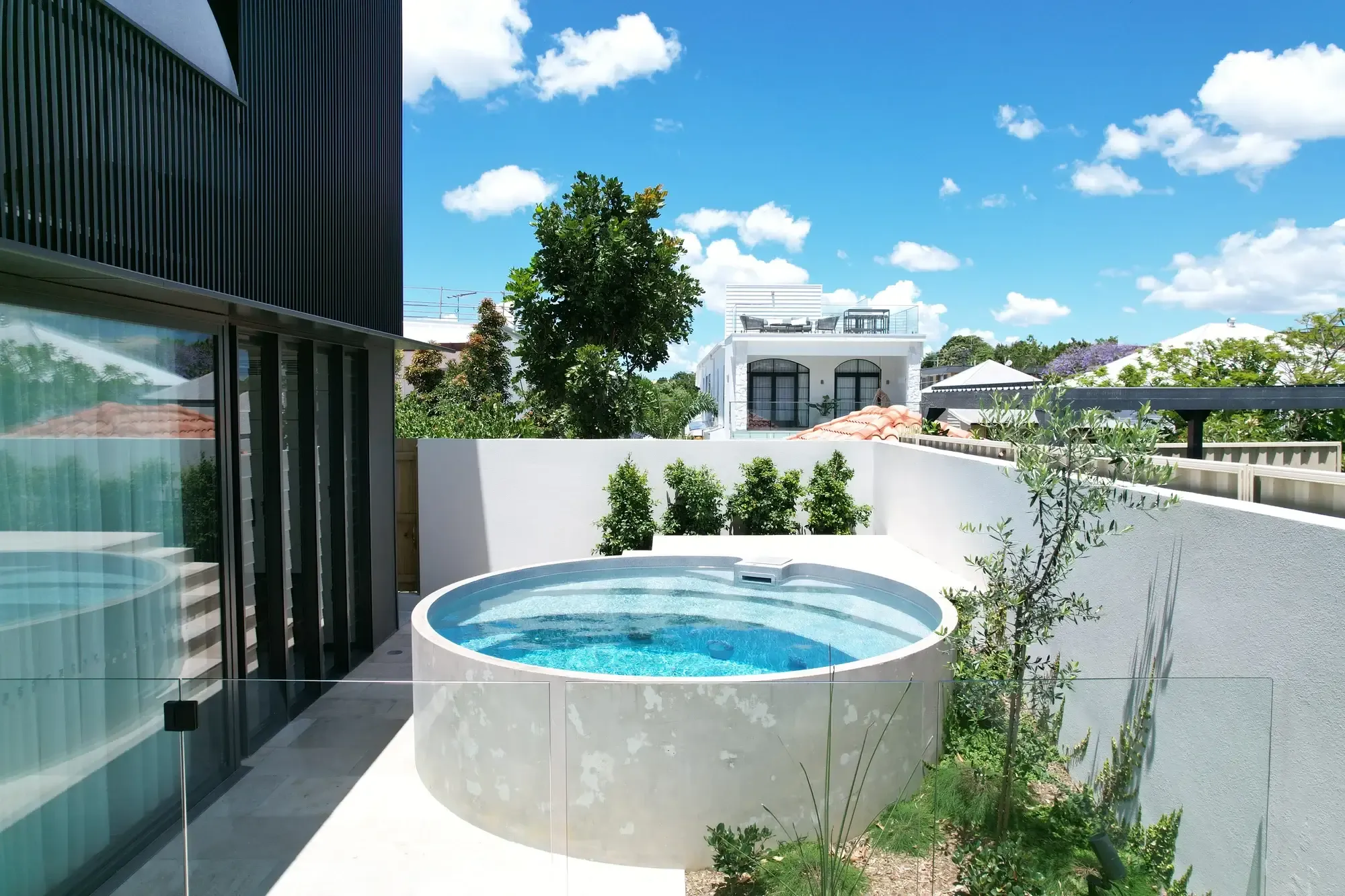 Plungie Studio integrated into a tight side-yard install